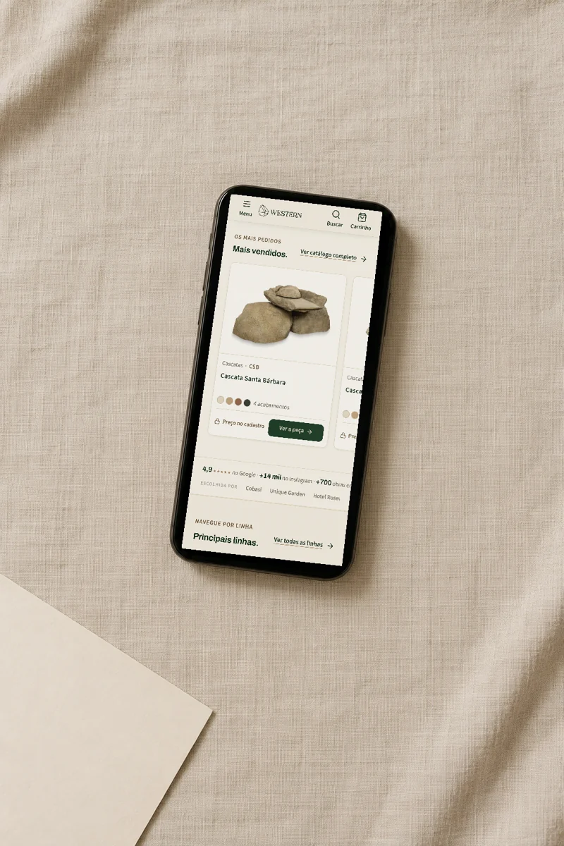 A WesternStore aberta num celular sobre linho